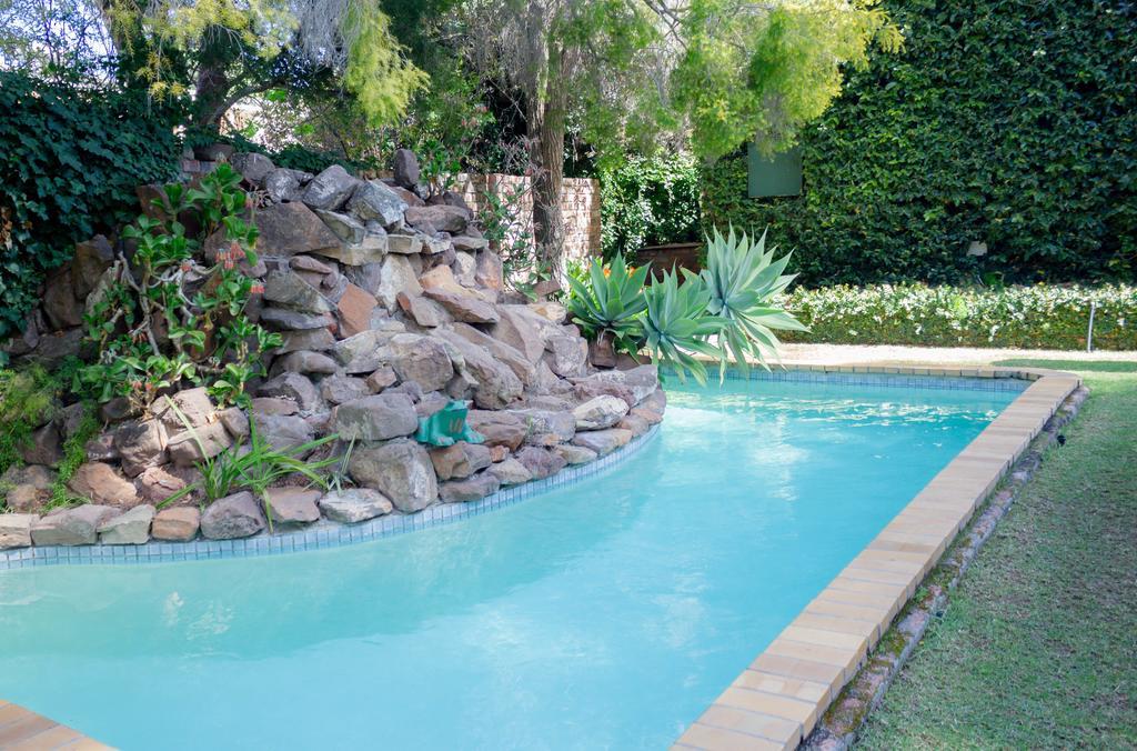 Adley House Bed and Breakfast Oudtshoorn Buitenkant foto