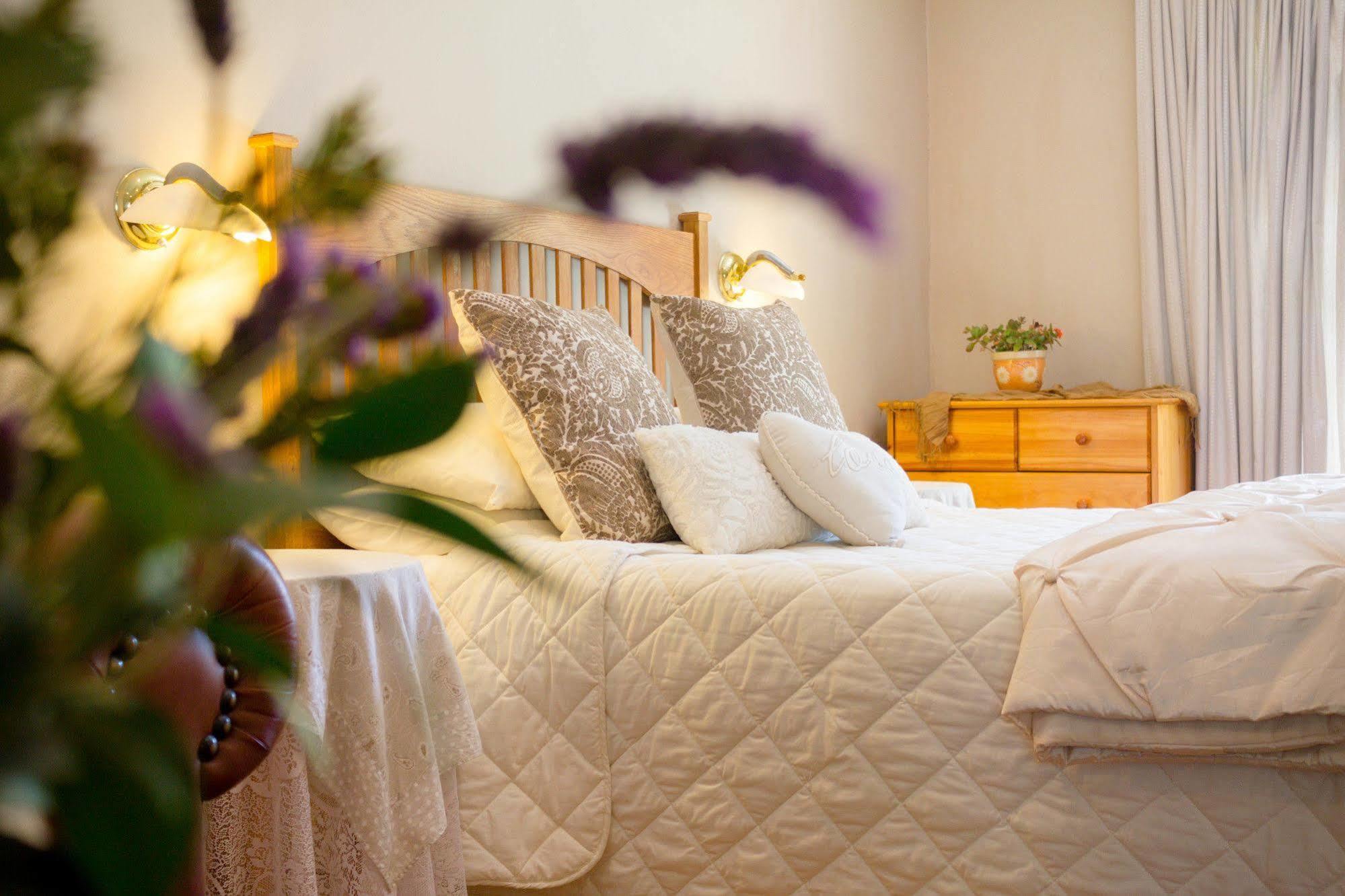 Adley House Bed and Breakfast Oudtshoorn Buitenkant foto