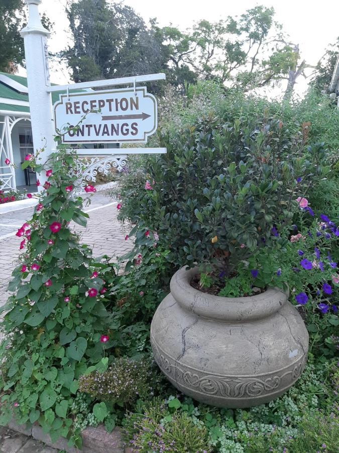 Adley House Bed and Breakfast Oudtshoorn Buitenkant foto